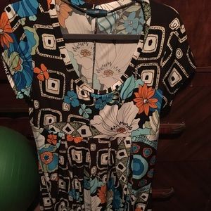 Scoop neck colorful blouse